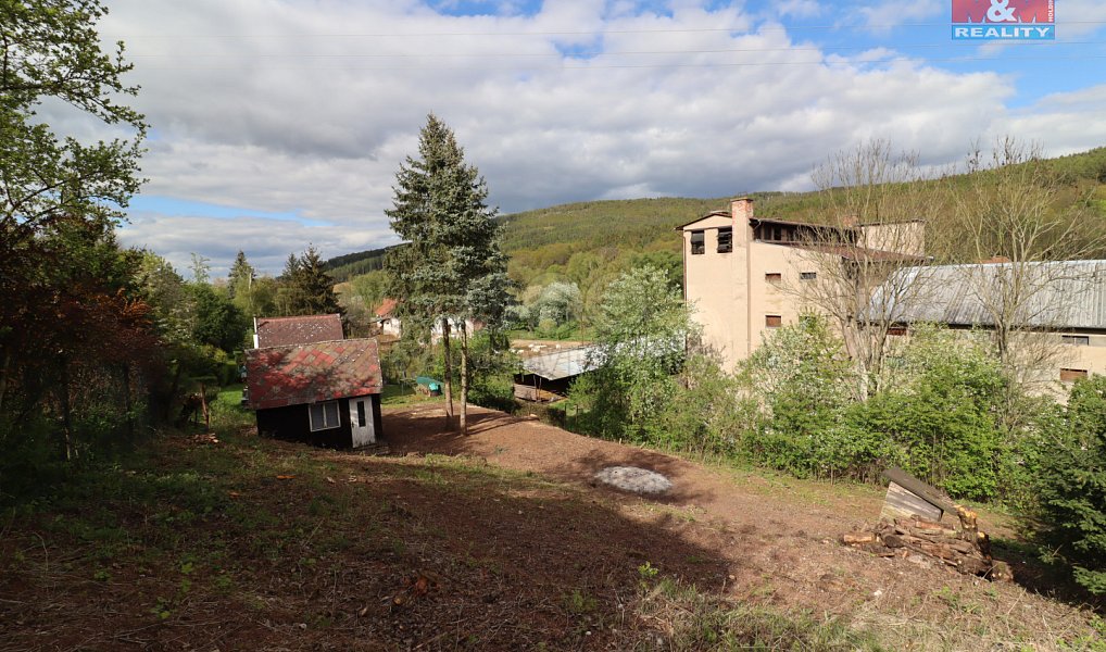 Prodej zahrady 674 m², Pnětluky – náhled fotky 12