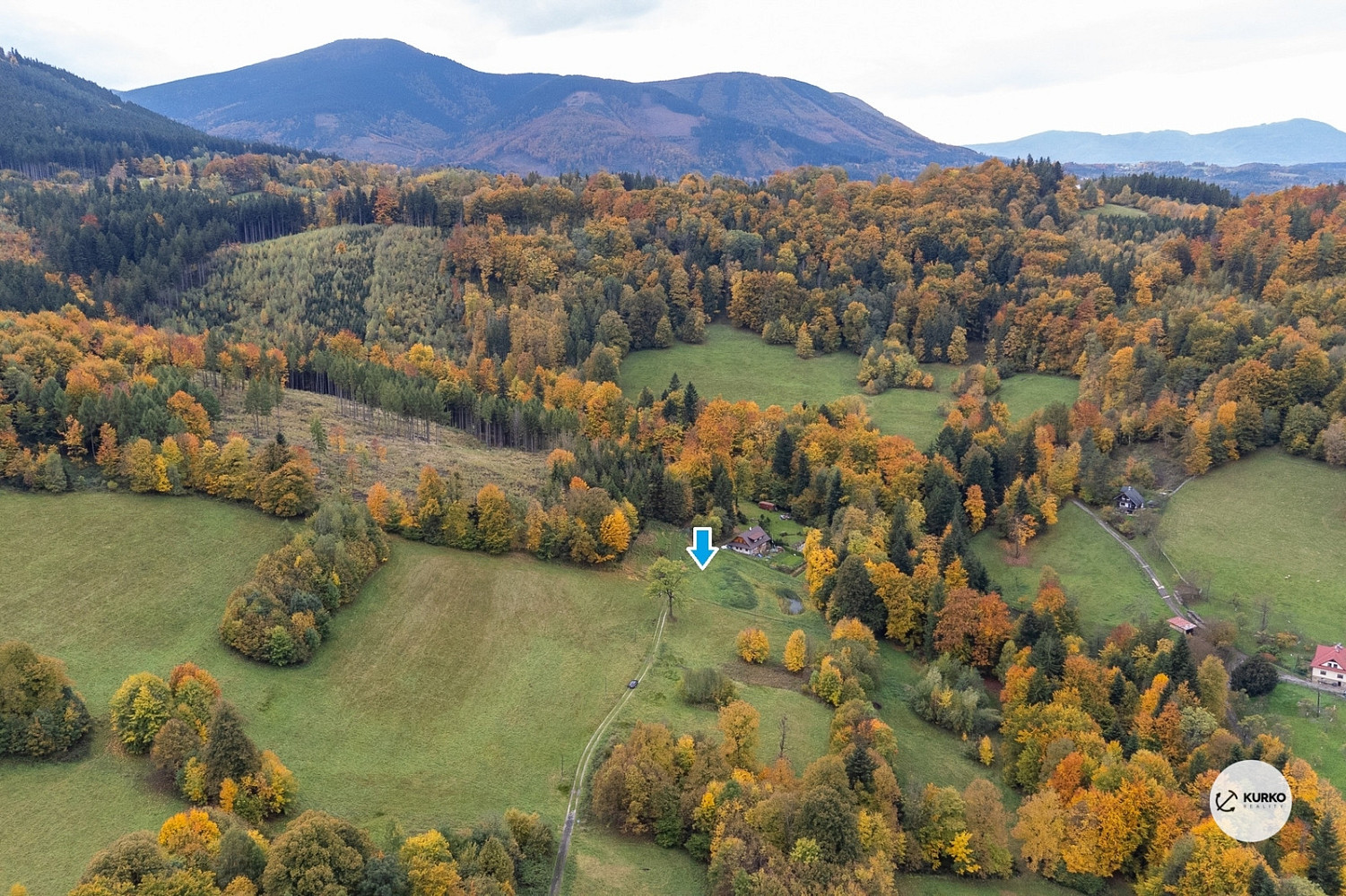 Prodej stavebního pozemku 3 886 m² – fotografie 2