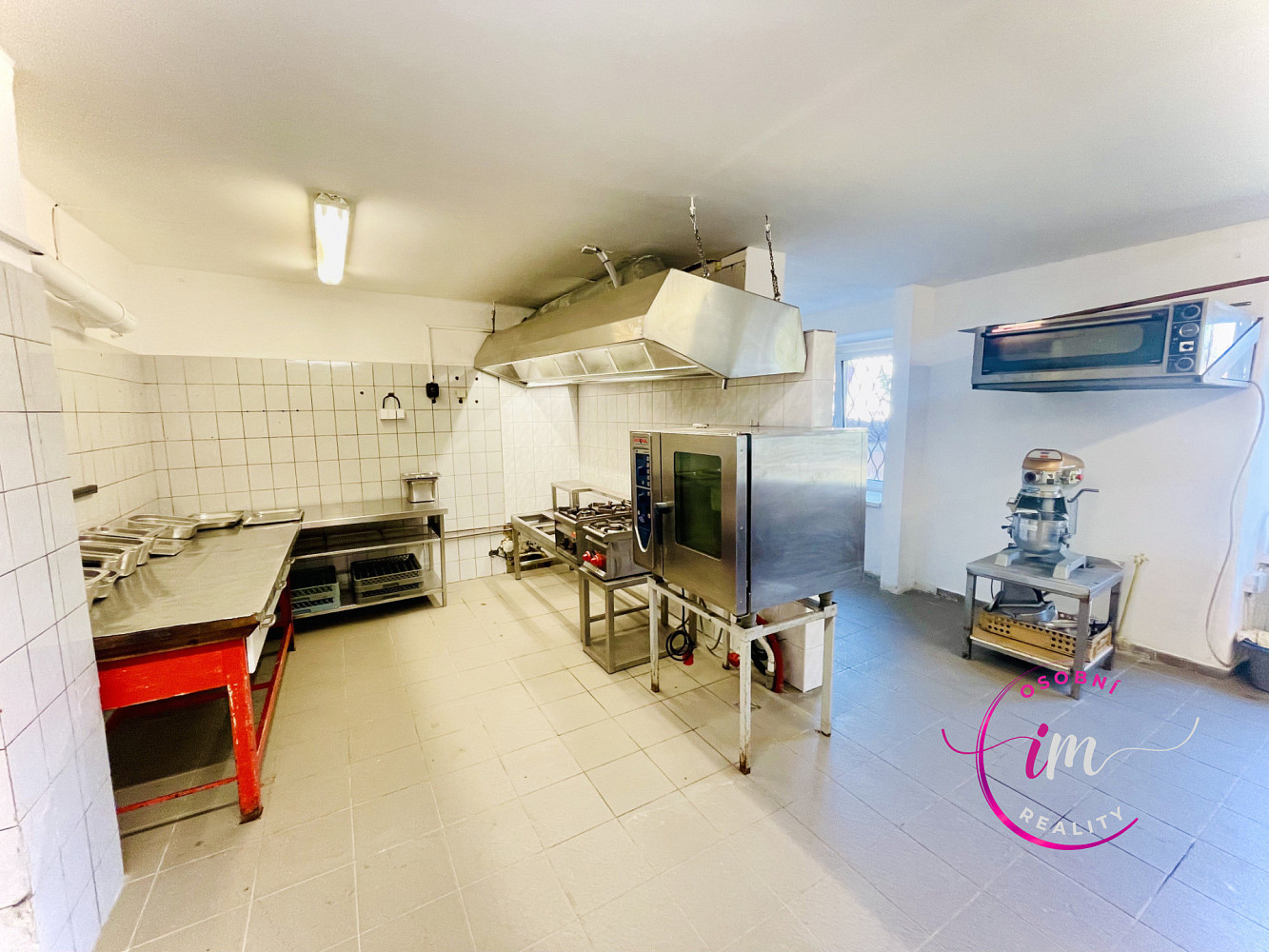 Pronájem komerčního objektu (jiného typu) 282 m² – fotografie 4