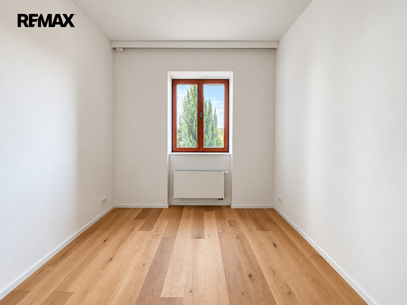 Pronájem bytu 2+kk 41 m² – fotografie 3