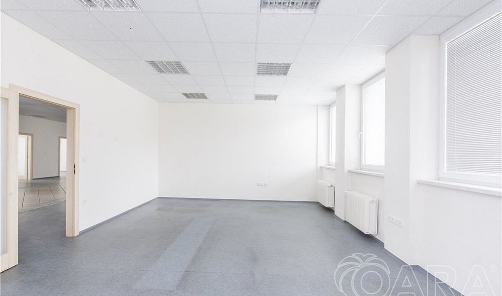 Pronájem kanceláře 549 m², Písek – náhled fotky 19