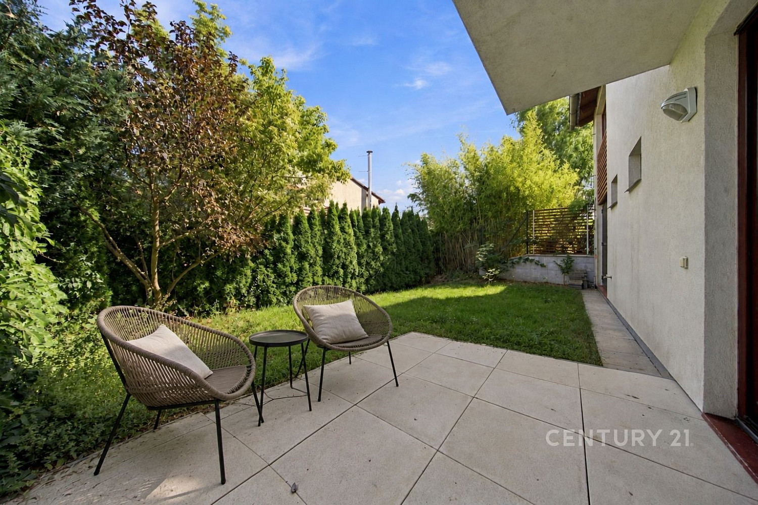 Pronájem bytu 2+kk 54 m² – fotografie 2