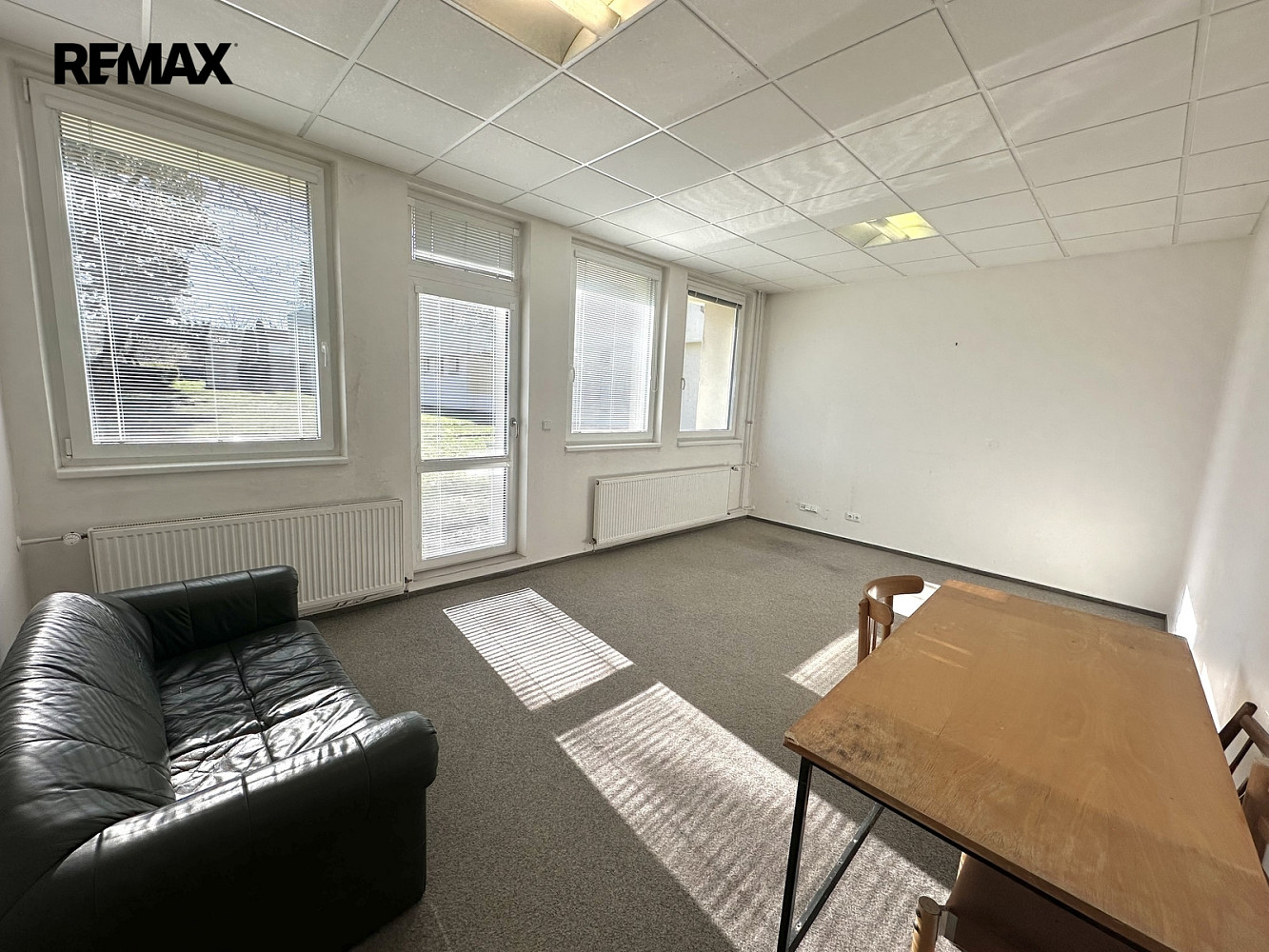 Pronájem kanceláře 41 m² — photo 3