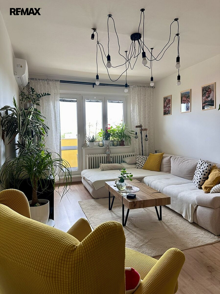 Pronájem bytu 2+1 56 m² – fotografie 3