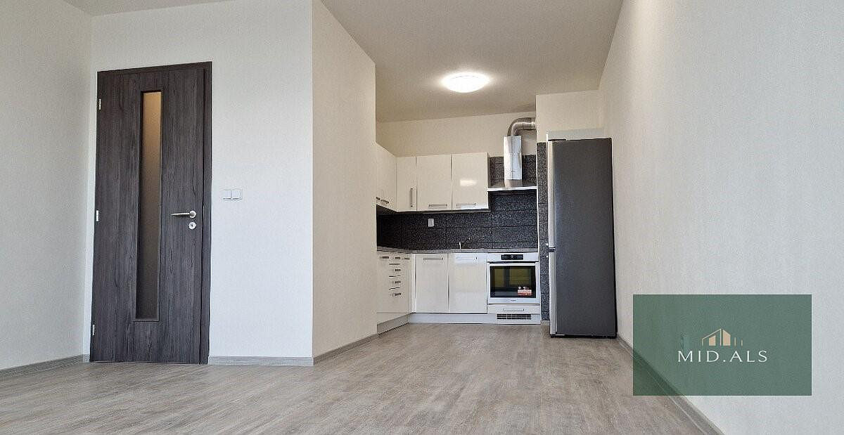 Pronájem bytu 2+kk 55 m² — photo 2