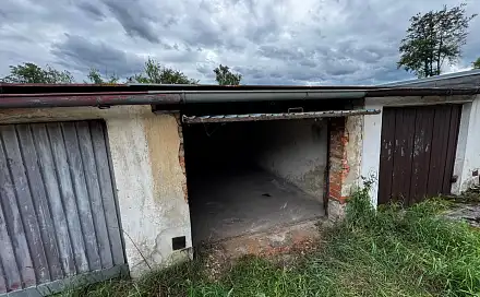 (769) Pronájem garáže 19 m2, Dr. Kocourka, Sokolov
