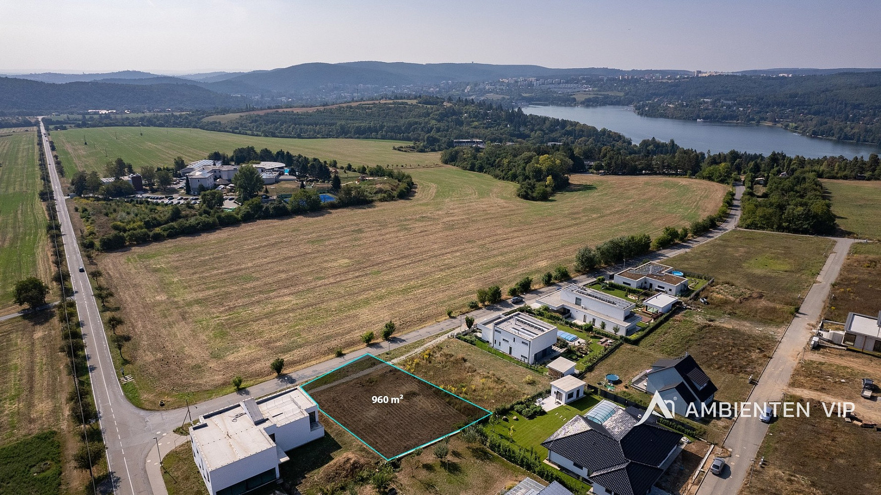Prodej stavebního pozemku 960 m²