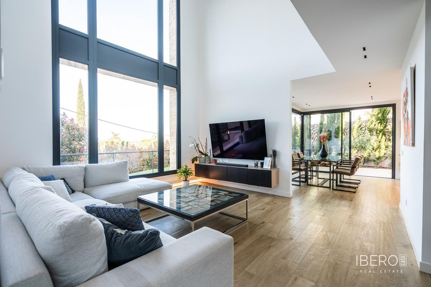 Prodej domu 1 130 m² s pozemkem 800 m² — photo 3