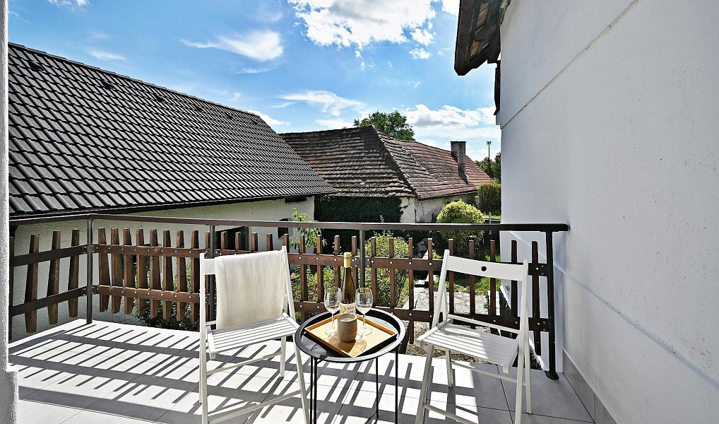 Prodej domu 250 m² s pozemkem 885 m², Milešov – náhled fotky 3