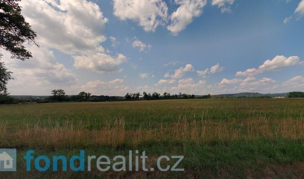 Prodej pozemku 17 515 m², Dříteň – náhled fotky 3