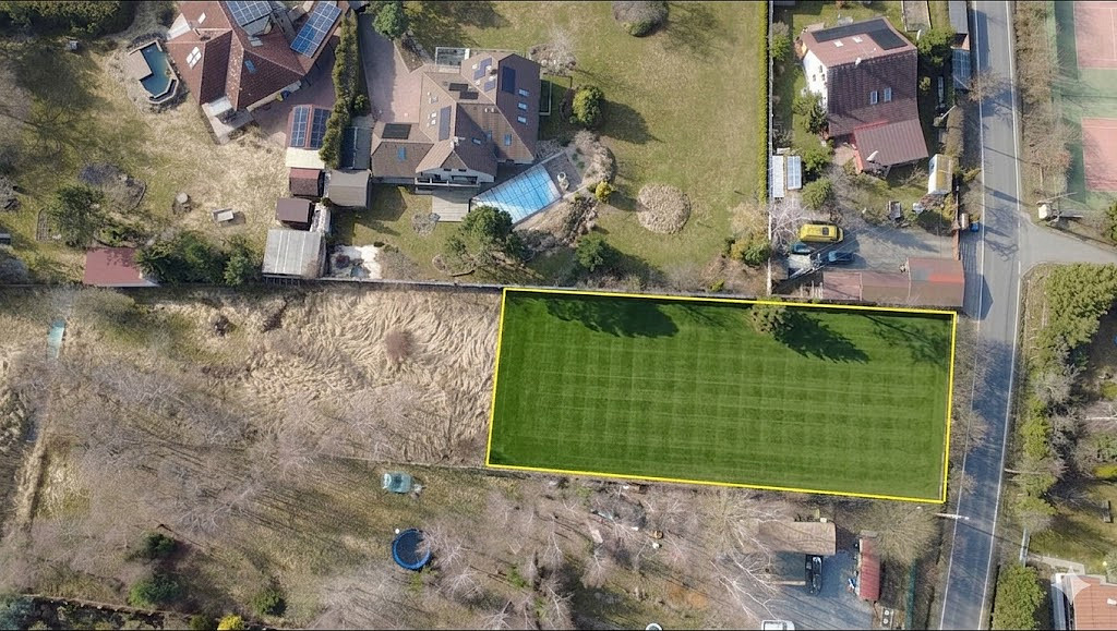 Prodej stavebního pozemku 1 523 m²