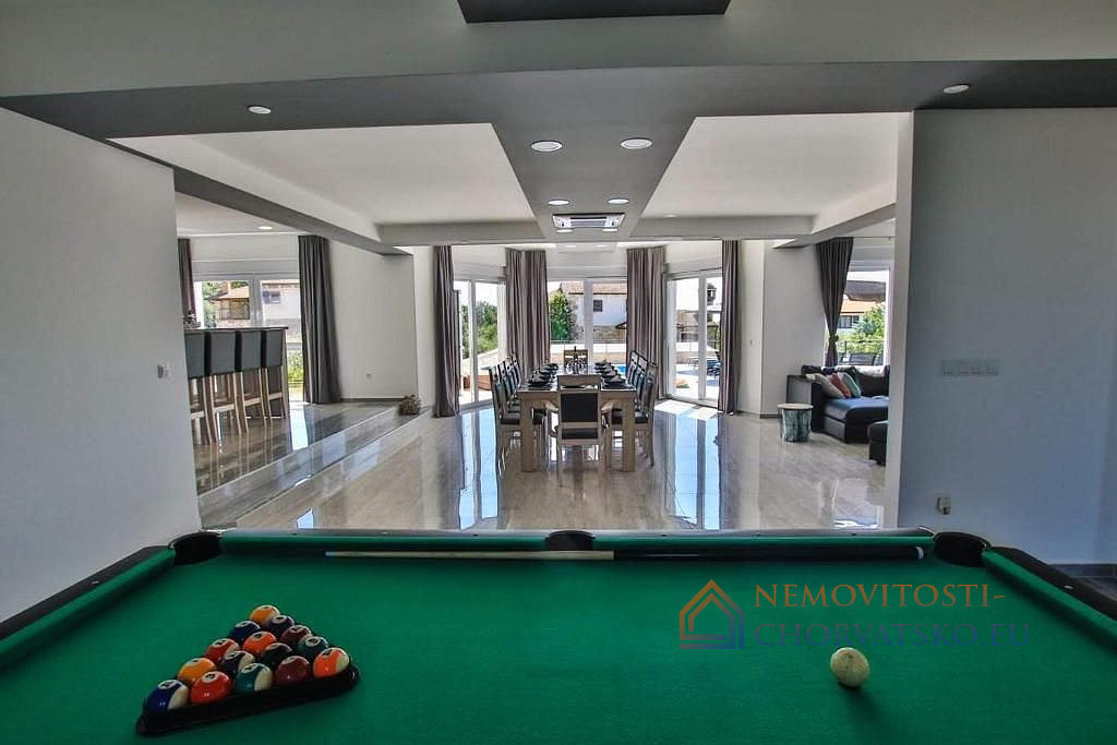 Prodej domu 450 m² s pozemkem 760 m² - Widok 5