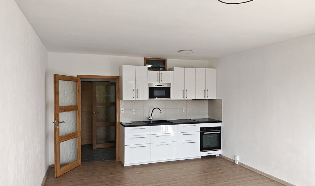 Pronájem bytu 1+kk 32 m², Nový Jičín – náhled fotky 3