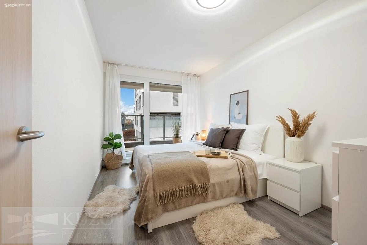 Pronájem bytu 2+kk 48 m² — photo 4