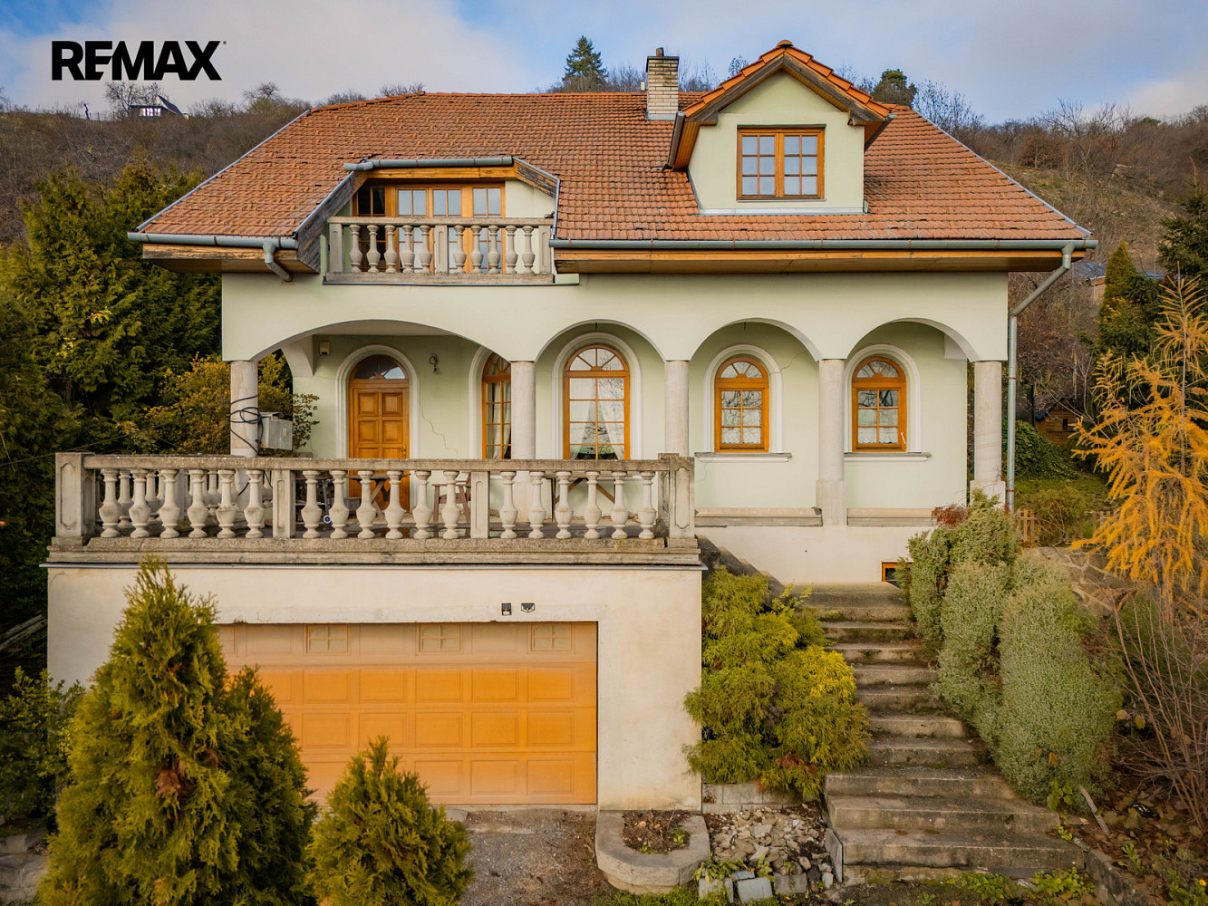 Prodej domu 252 m² s pozemkem 1 297 m²