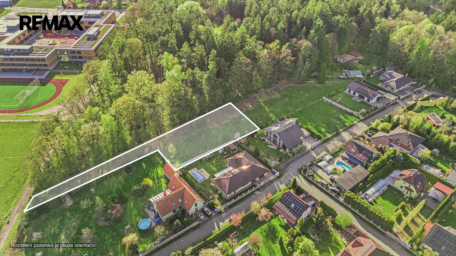 Prodej stavebního pozemku 2 112 m²