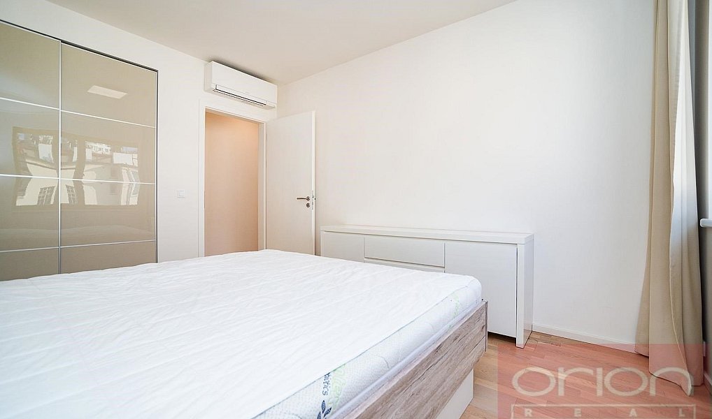 Pronájem bytu 4+kk 97 m², Praha – náhled fotky 8