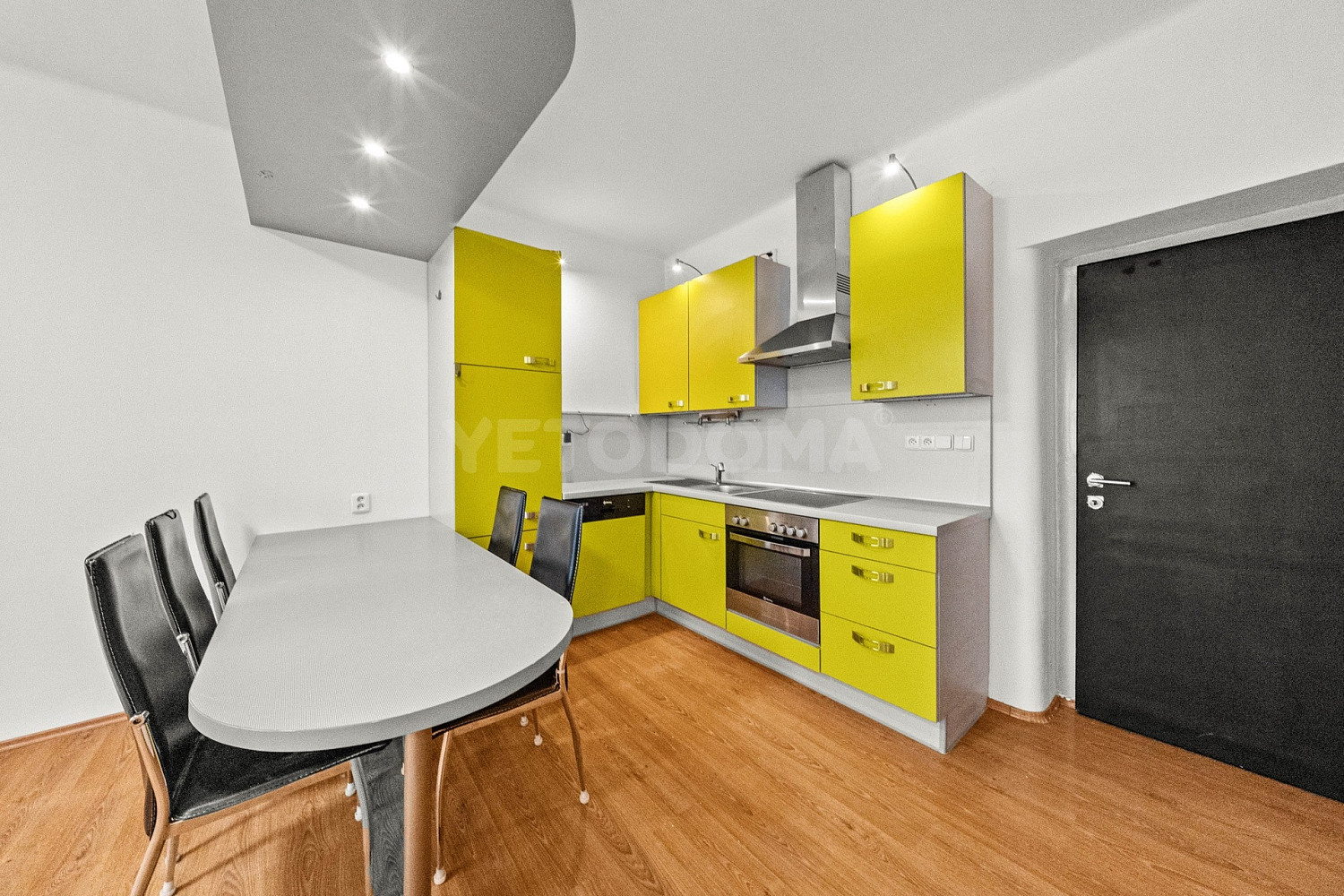 Prodej domu 210 m² s pozemkem 356 m² — photo 2