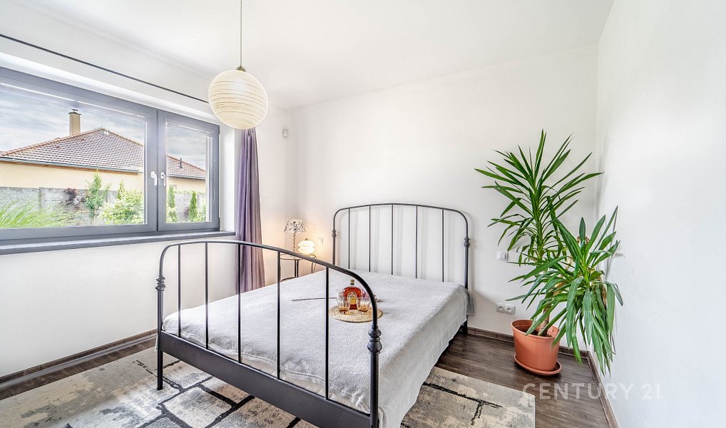 Prodej domu 417 m² s pozemkem 1 139 m², Křenice – náhled fotky 18