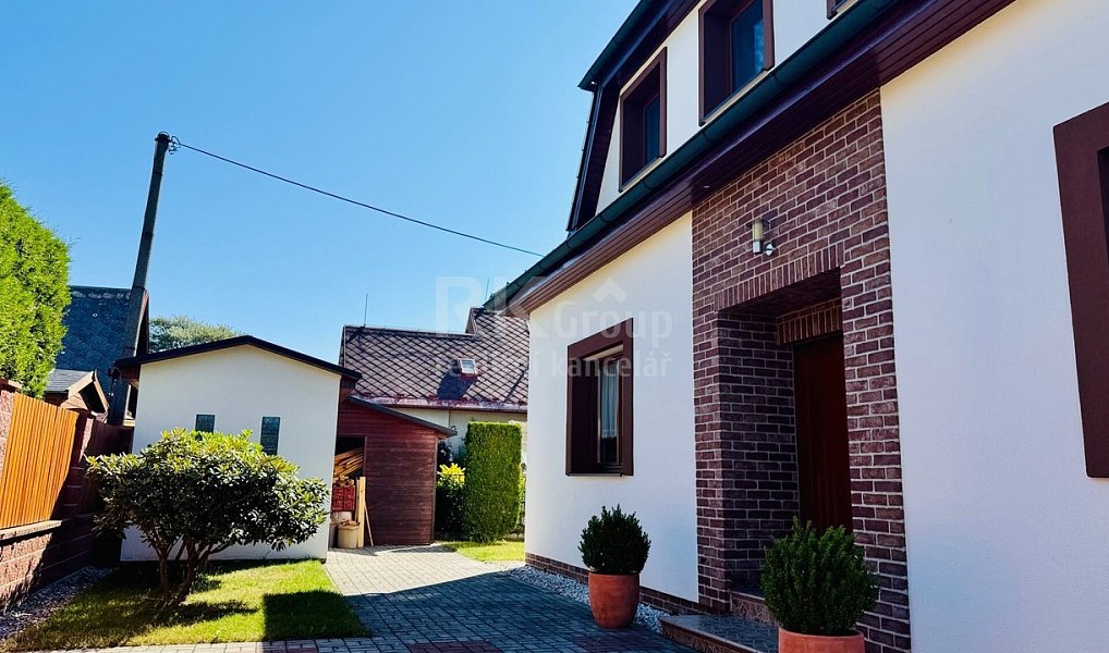 Prodej domu 213 m² s pozemkem 682 m², Velká Hleďsebe – náhled fotky 24