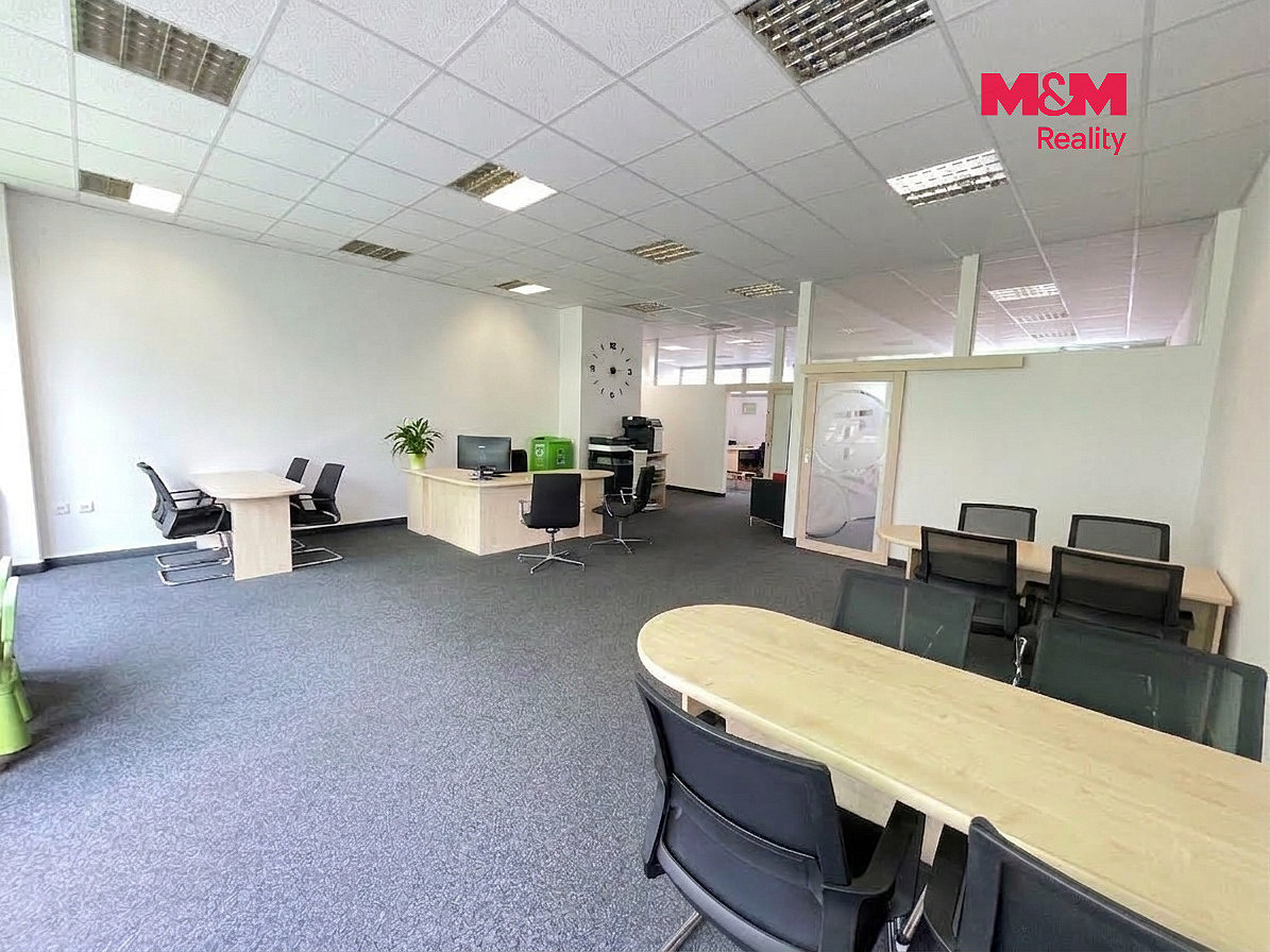 Pronájem kanceláře 131 m² – fotografie 2
