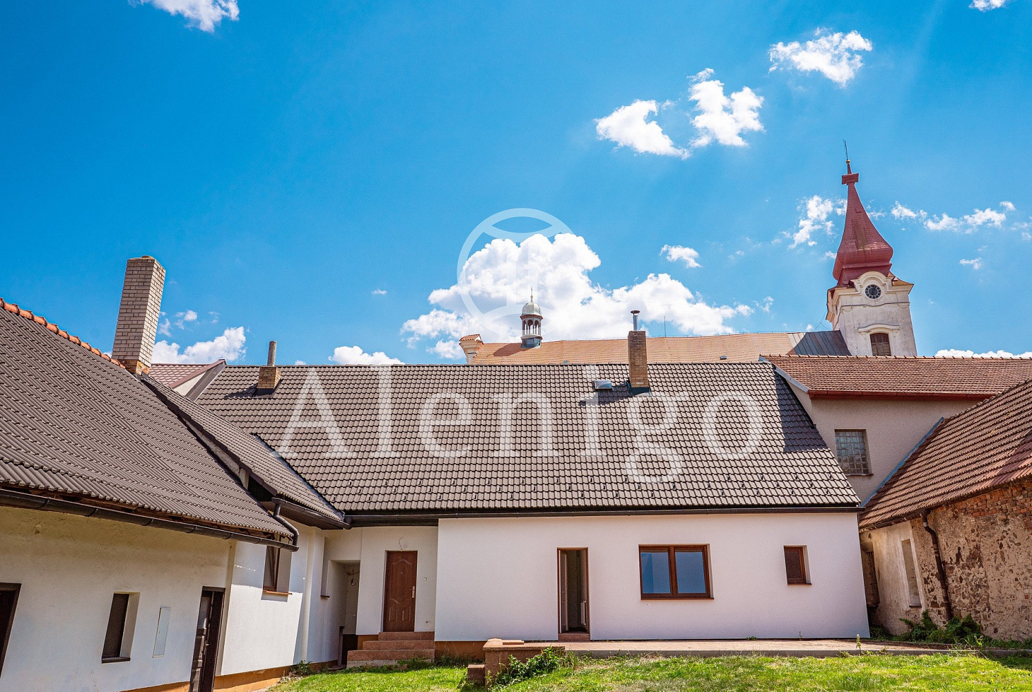 Prodej domu 144 m² s pozemkem 1 694 m²