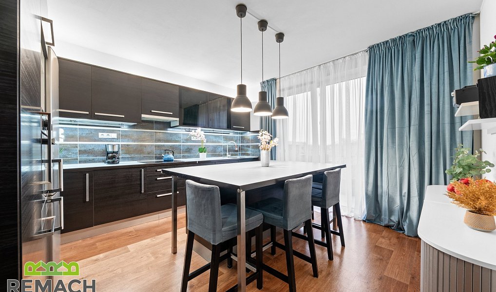 Prodej domu 244 m² s pozemkem 354 m², Ostrožská Nová Ves – náhled fotky 4