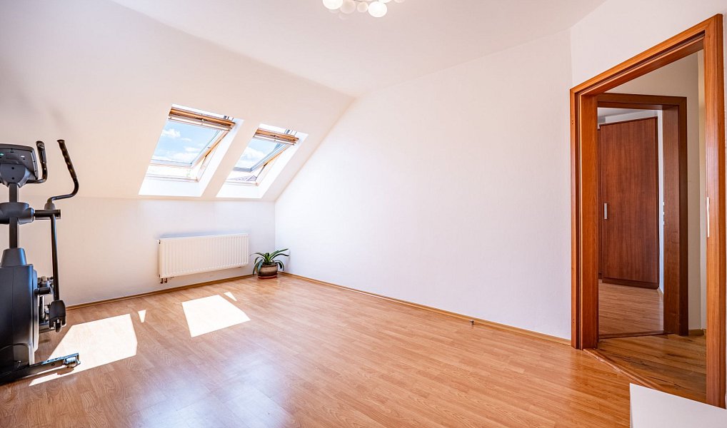 Prodej domu 211 m² s pozemkem 510 m², Rebešovice – náhled fotky 18