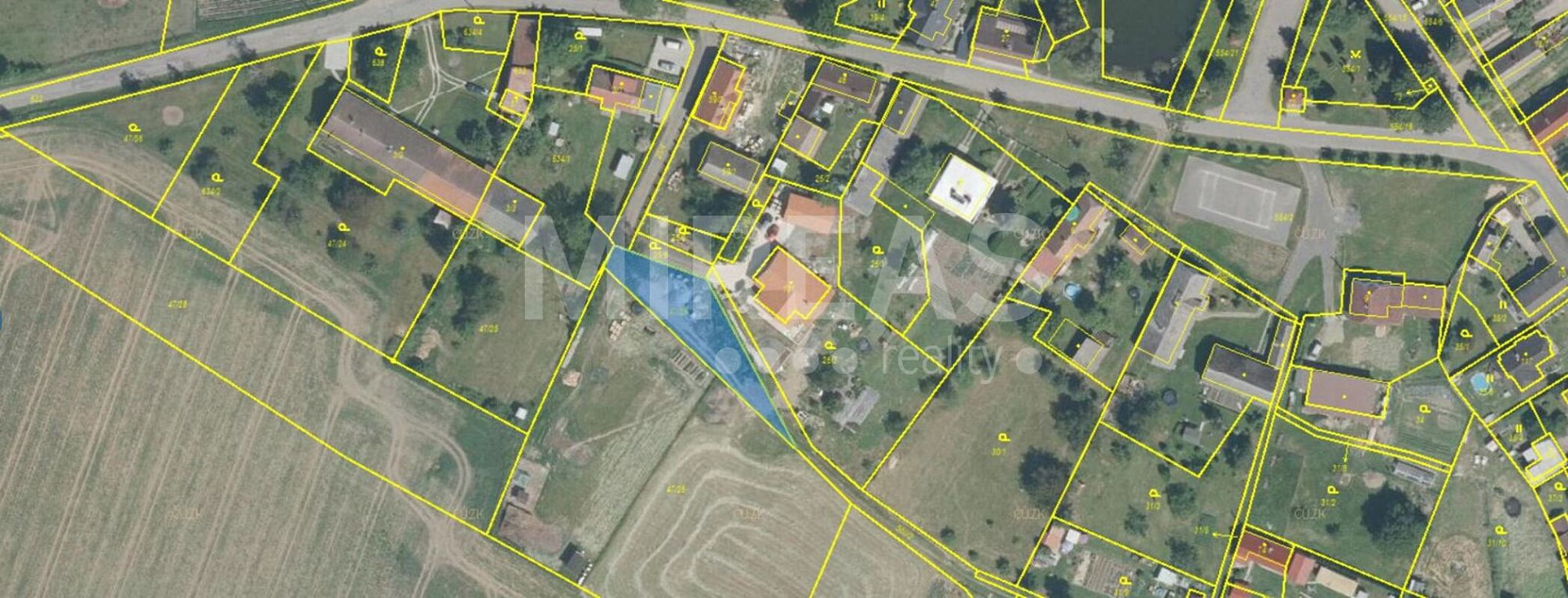 Prodej pozemku 552 m² – pohled 2