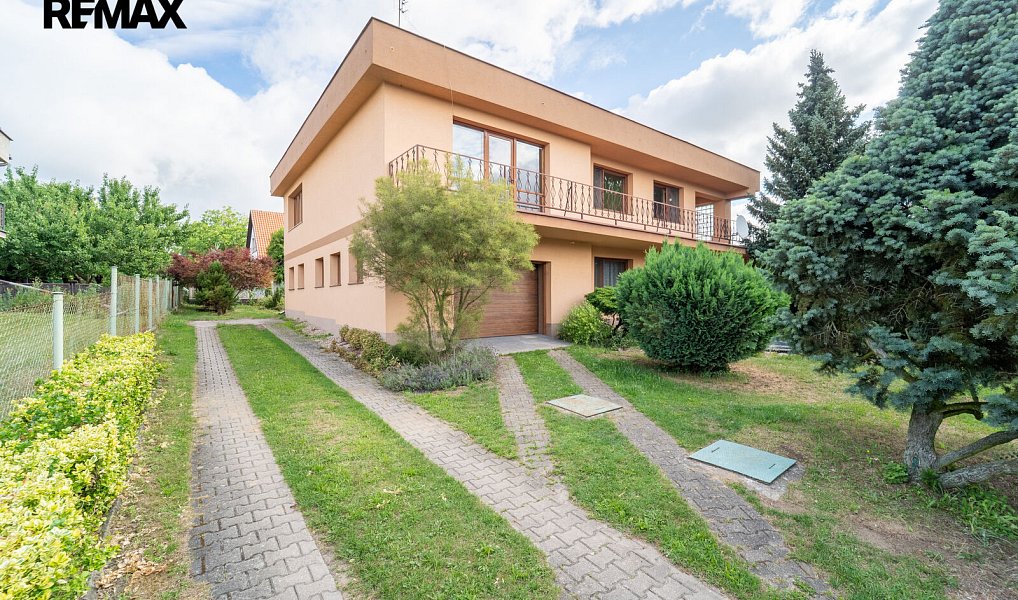 Prodej domu 234 m² s pozemkem 999 m², Týnec nad Labem – náhled fotky 52