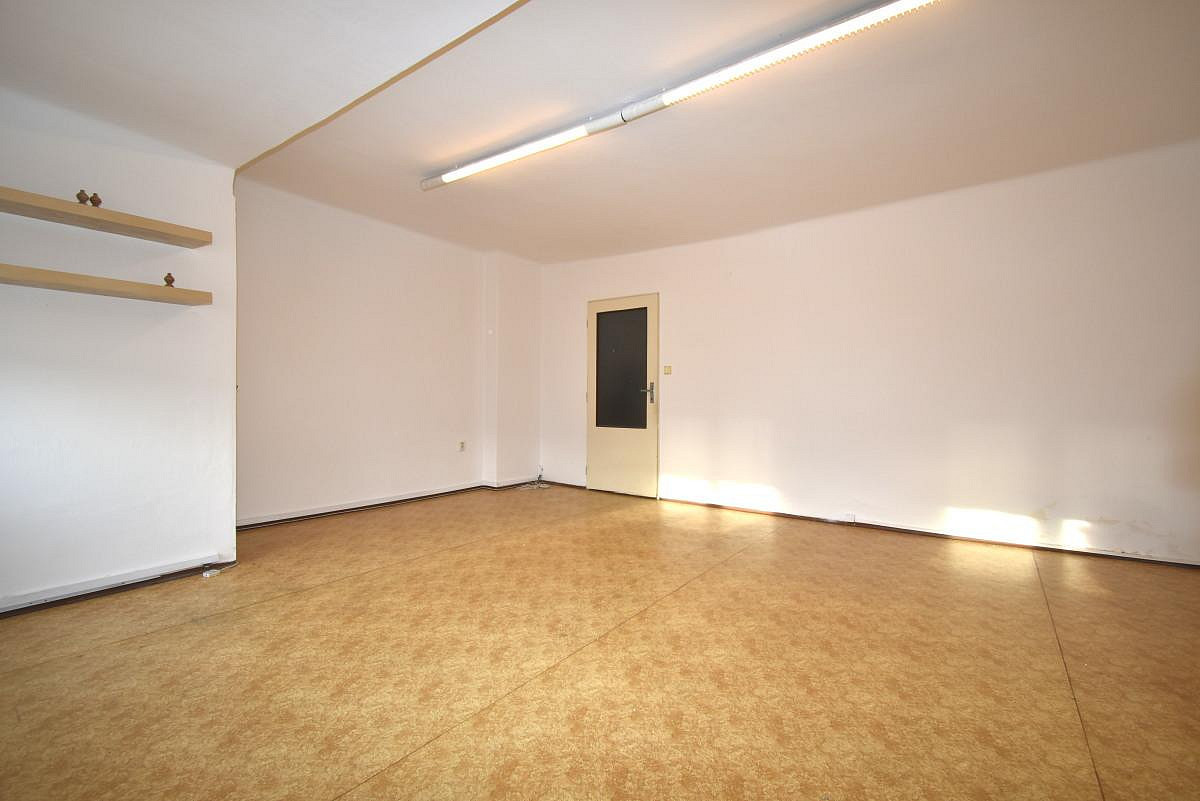 Pronájem bytu 1+kk 36 m² – fotografie 3