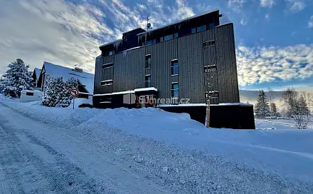 Pronájem bytu 1+1 43 m²