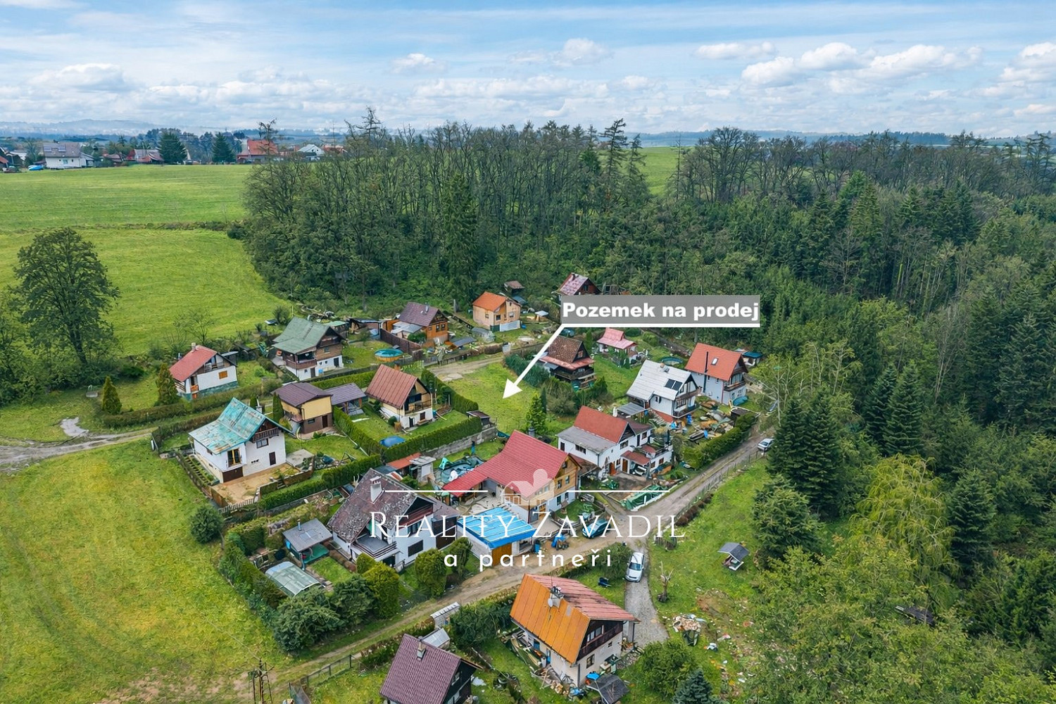 Prodej stavebního pozemku 388 m² – fotografie 2