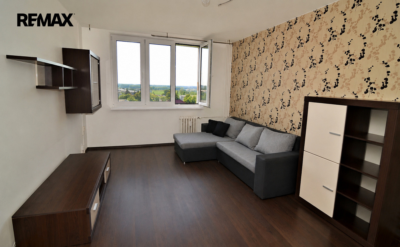 Pronájem bytu 2+kk 46 m² — photo 2