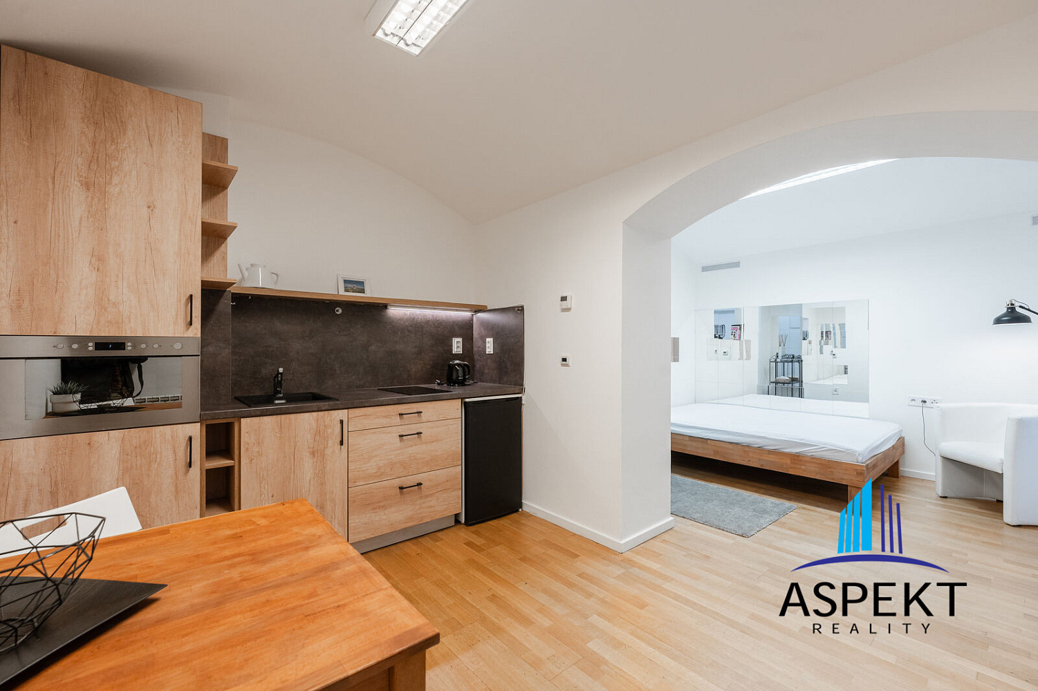 Pronájem bytu 1+kk 32 m²