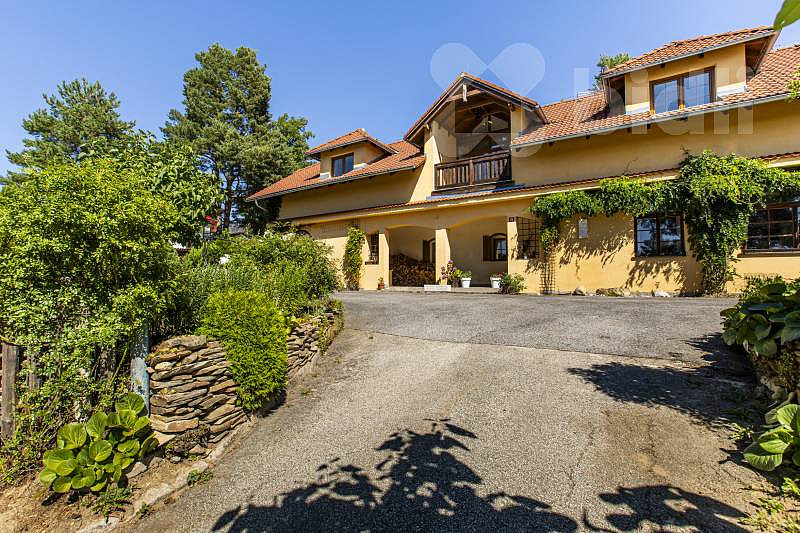 Prodej ubytovacího objektu 280 m² – fotografie 5