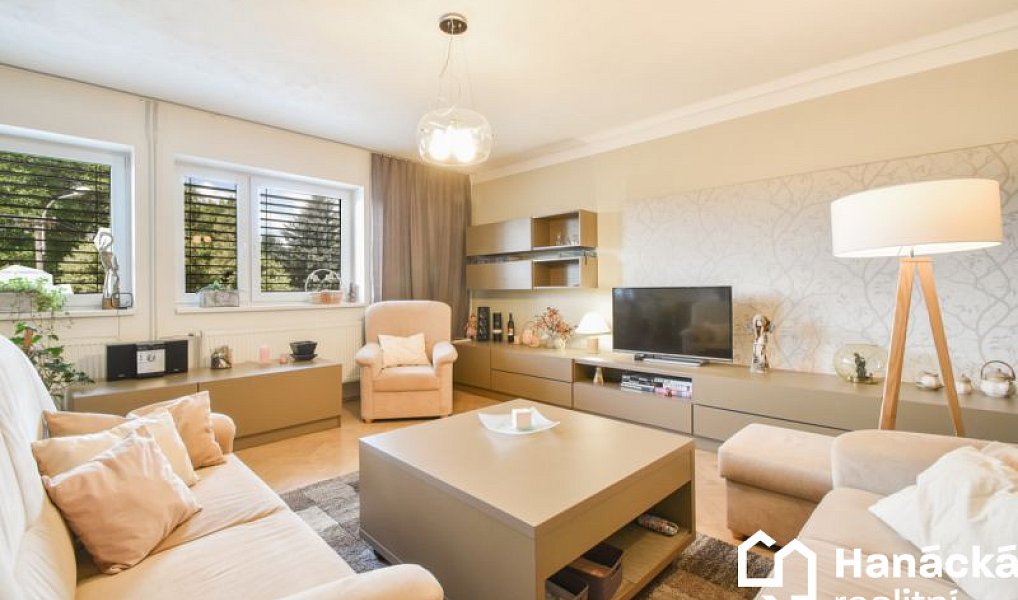 Prodej domu 345 m² s pozemkem 1 131 m², Kladky – náhled fotky 10