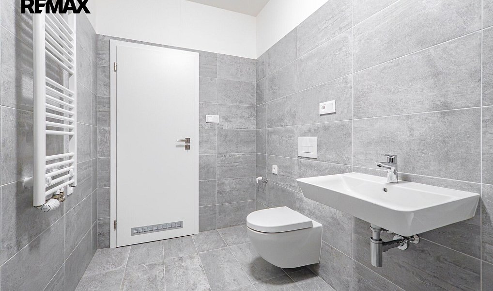 Prodej bytu 2+kk 56 m², Praha – náhled fotky 3