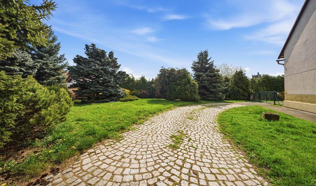 Prodej domu 100 m² s pozemkem 498 m², Holice – náhled fotky 15