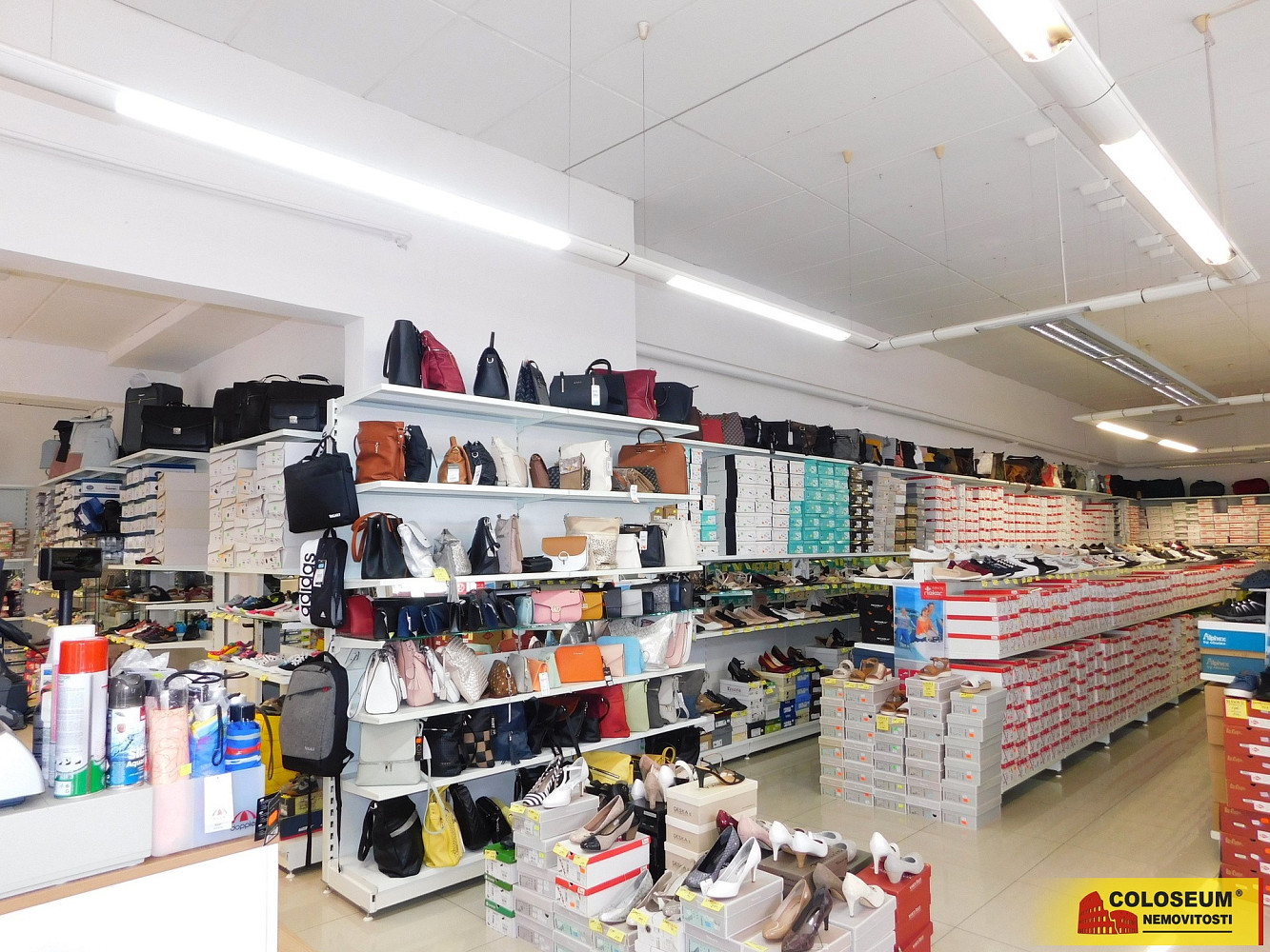 Prodej domu 1 700 m² s pozemkem 990 m² – další
