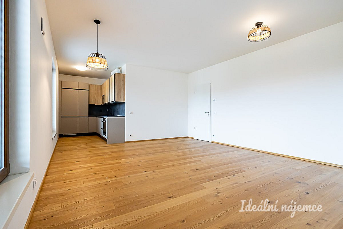 Pronájem bytu 3+kk 89 m² – pohled 6