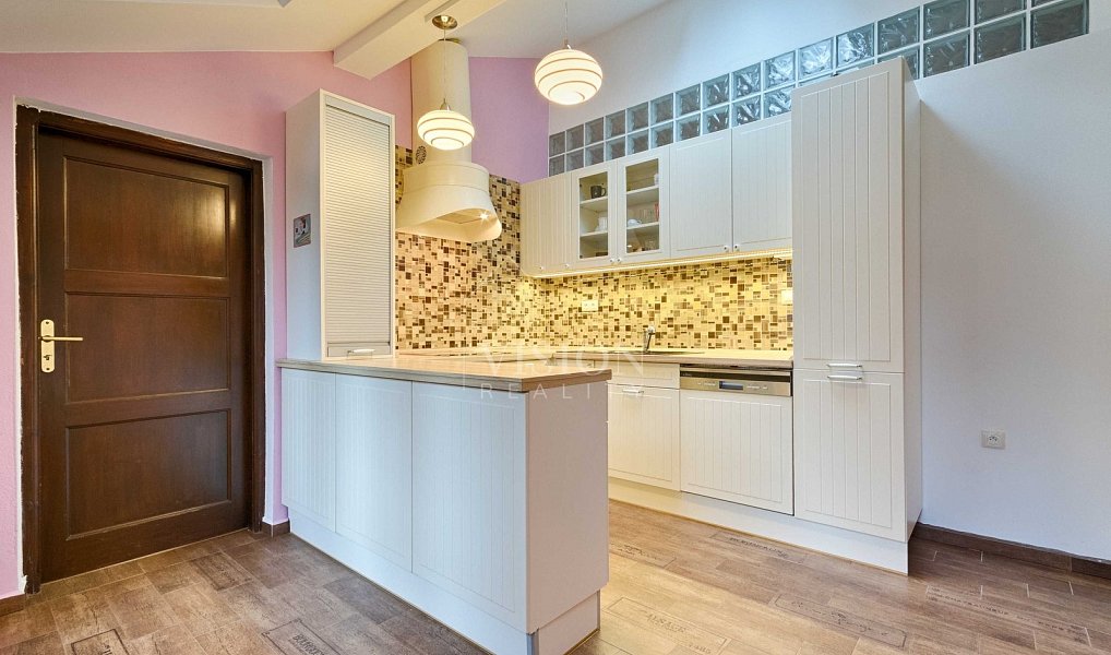 Prodej domu 198 m² s pozemkem 792 m², Prachatice – náhled fotky 9