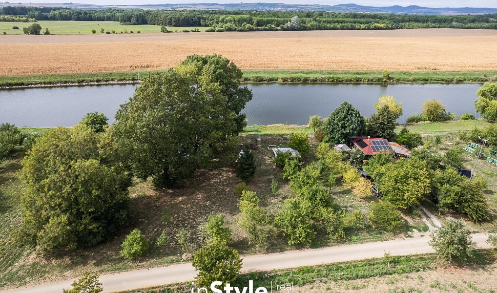 Prodej zahrady 1 689 m², Uherský Ostroh – náhled fotky 12