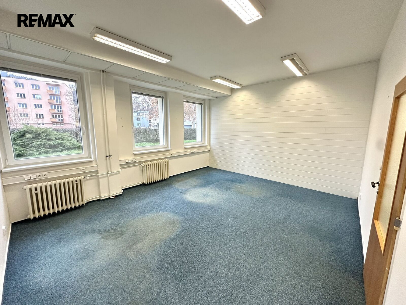Pronájem kanceláře 28 m² – fotografie 3