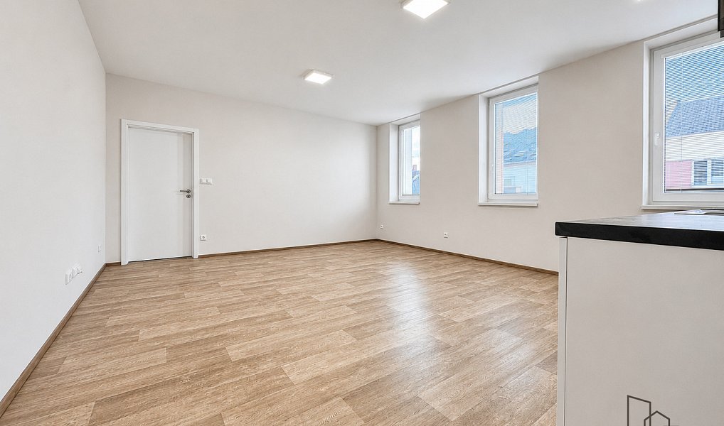 Pronájem bytu 2+kk 52 m², Hodonín – náhled fotky 4
