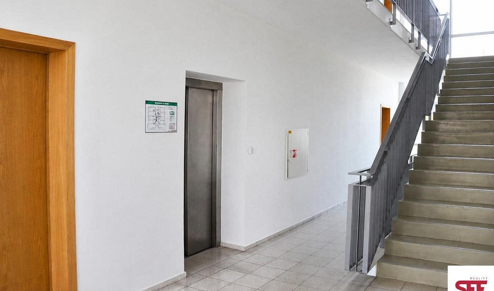 Pronájem bytu 2+kk 55 m², Praha – náhled fotky 12