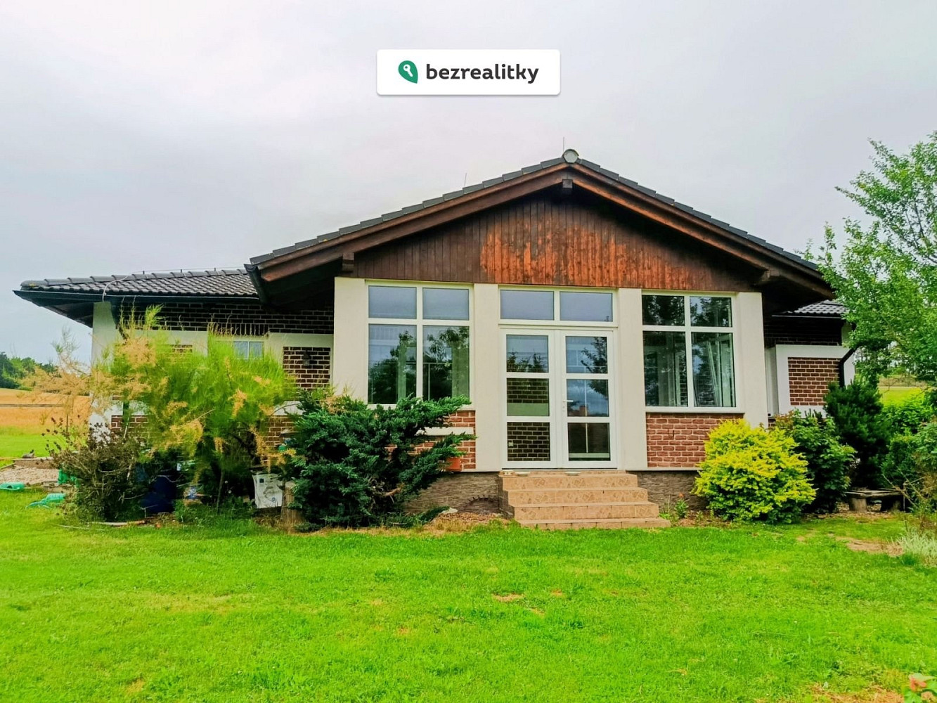 Hus, 155 m², tomt 1749 m²