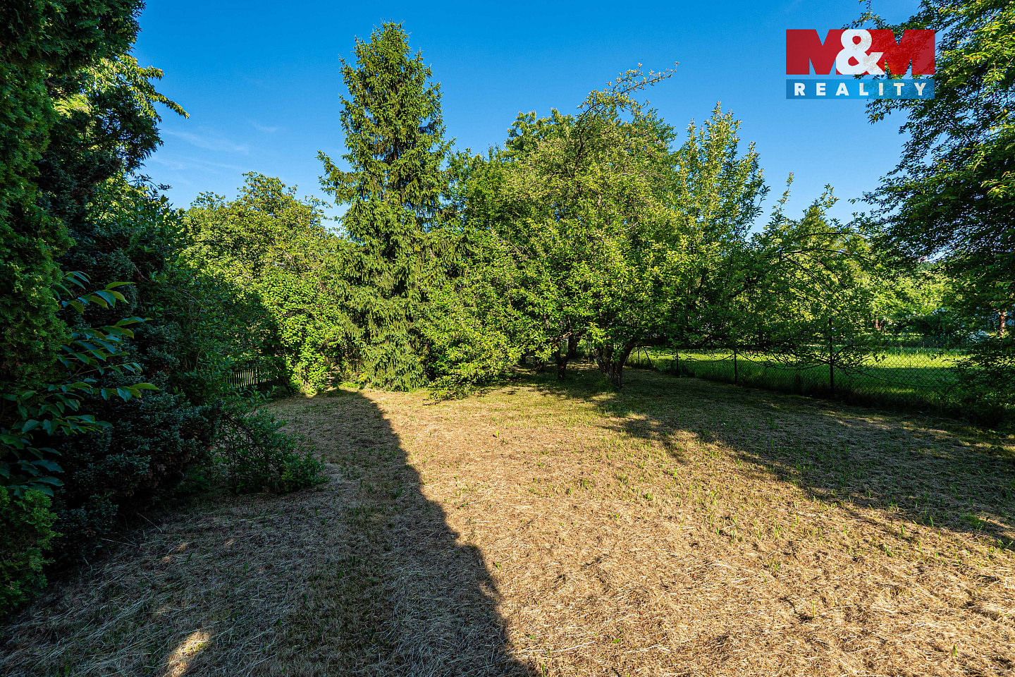 Prodej stavebního pozemku 824 m² – pohled 6