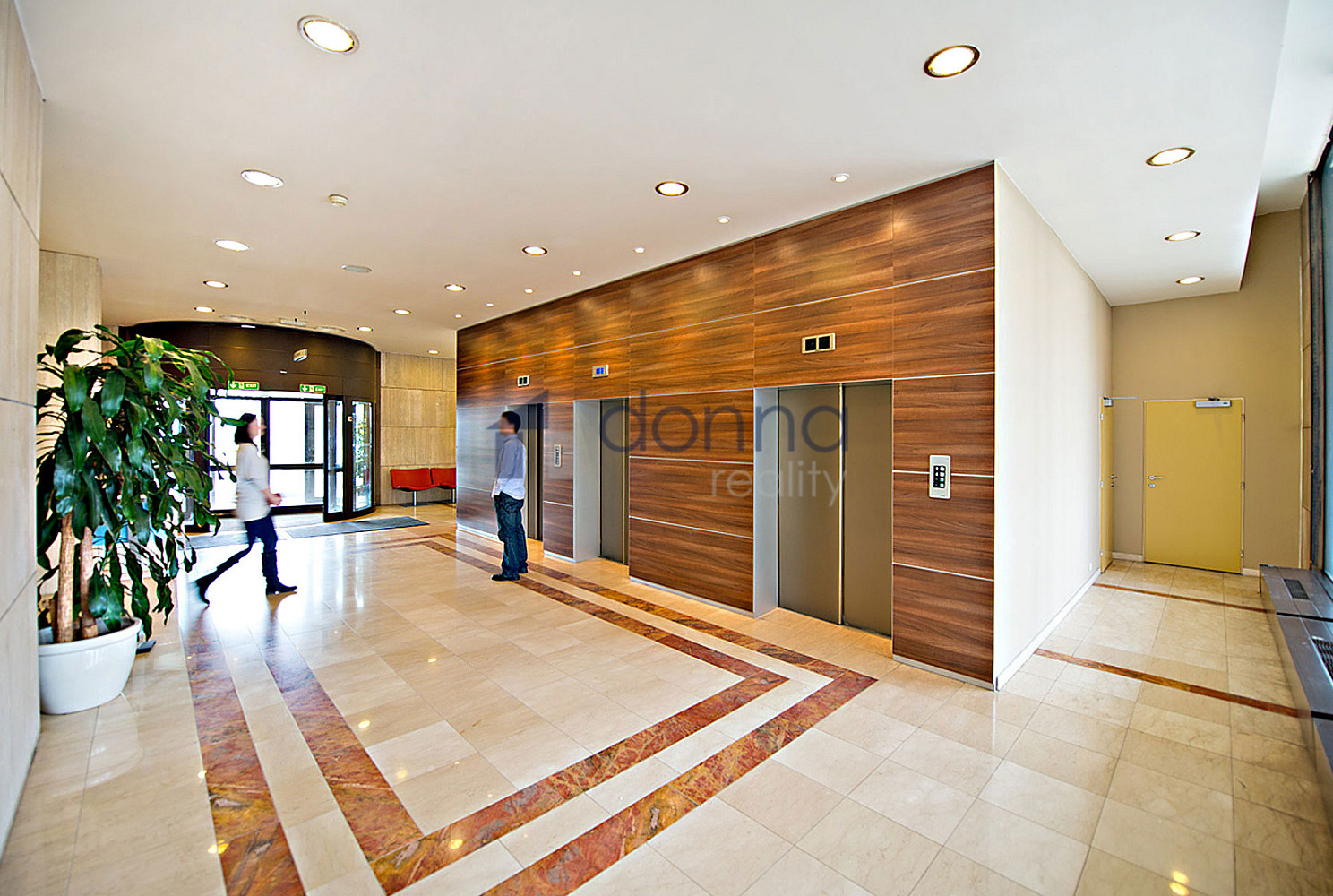 Pronájem kanceláře 530 m² – fotografie 5