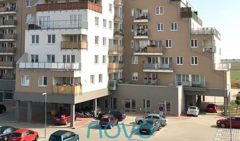 Pronájem bytu 2+kk 43 m², Klecany – náhled fotky 12